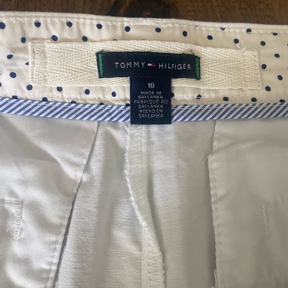 Women's White Tailored Shorts - Picture 4 of 6